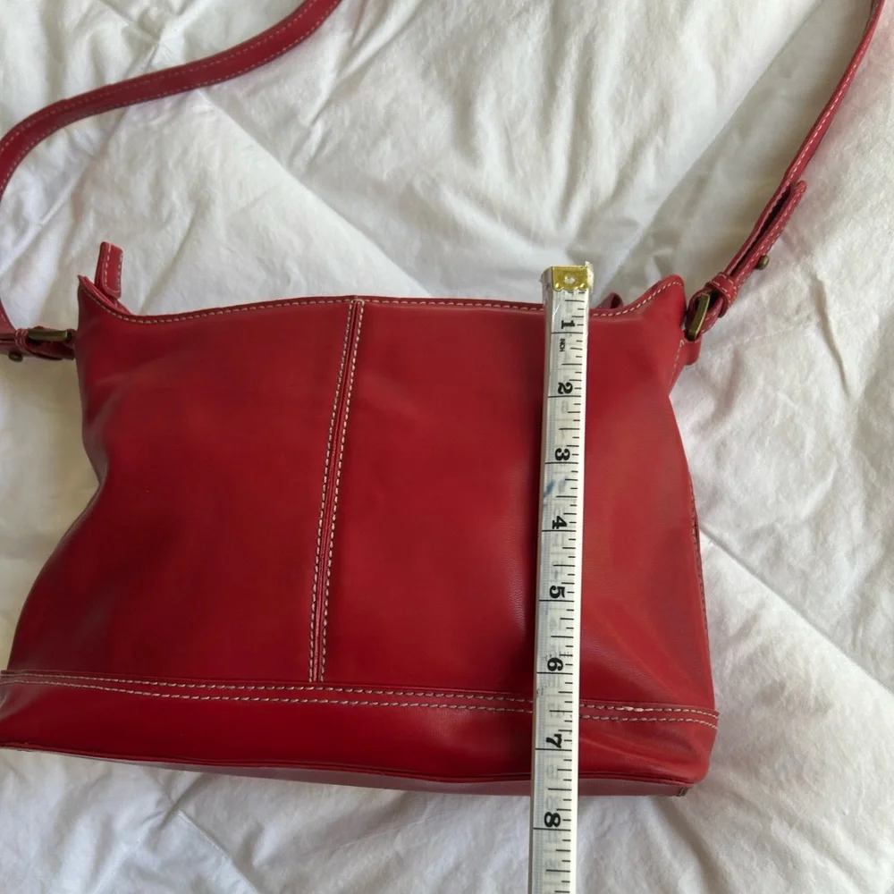 Classic Red Shoulder Bag - Picture 5 of 10